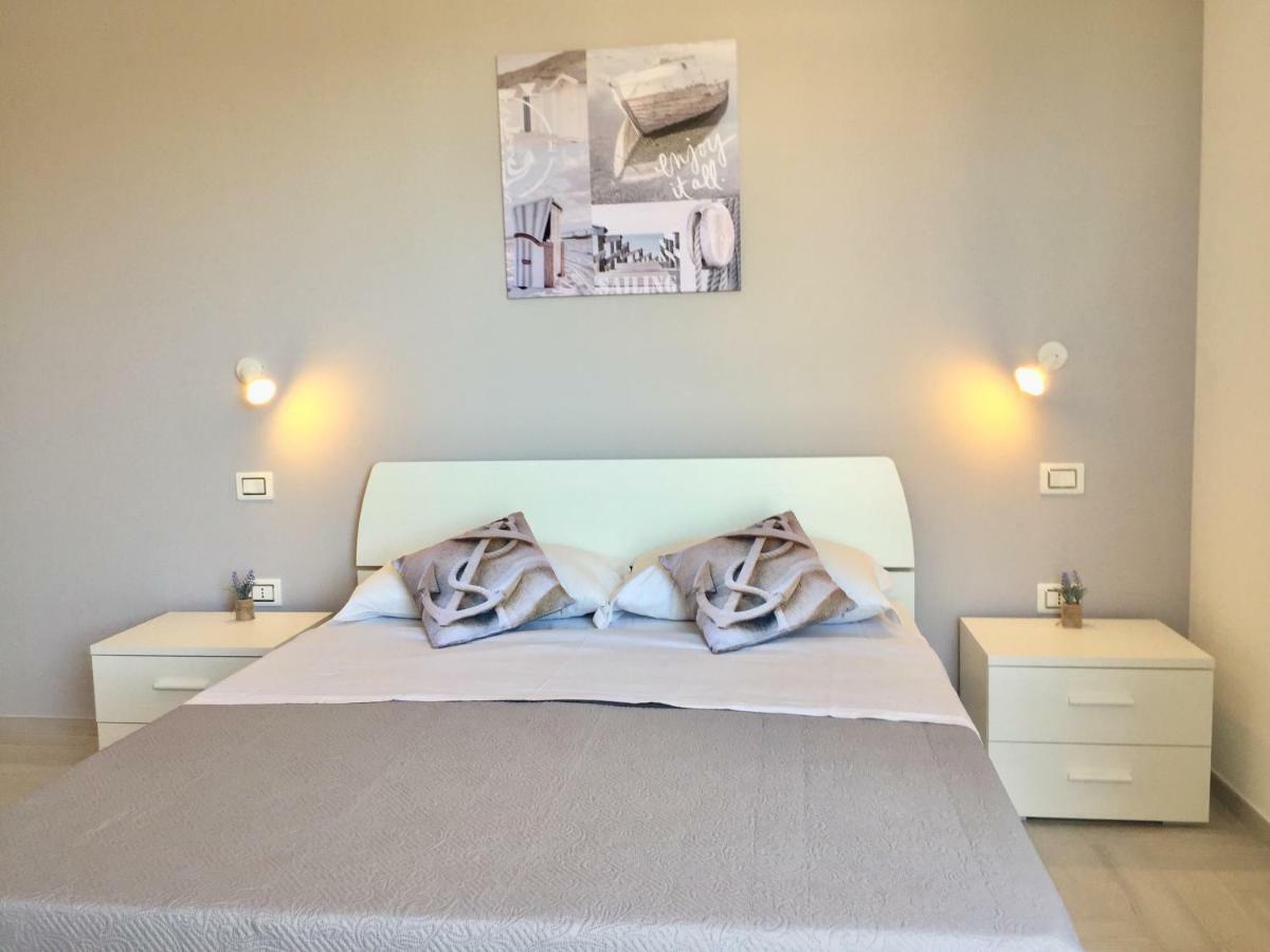 Le Domus Modern Apartments Cagliari Su Forti Eksteriør bilde