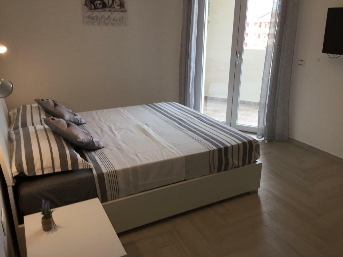 Le Domus Modern Apartments Cagliari Su Forti Eksteriør bilde